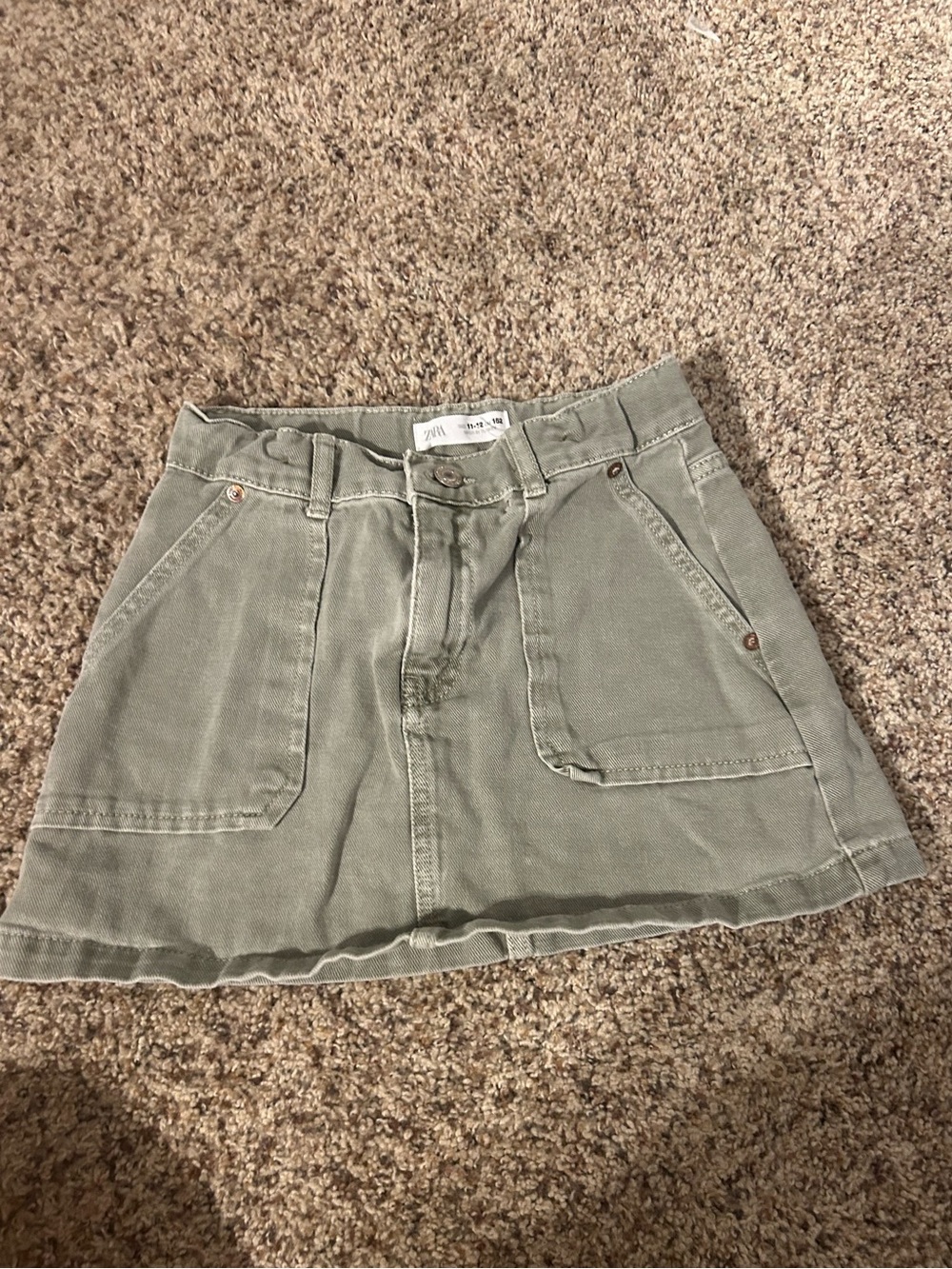 Zara green girls 11-12 152 cent mini denim skirt button like new fall and summer